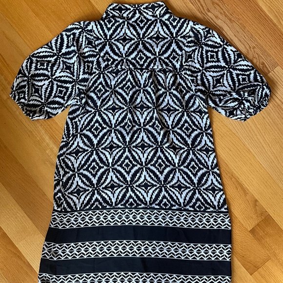 Banana Republic White and Navy Silky Dress - Picture 2 of 9